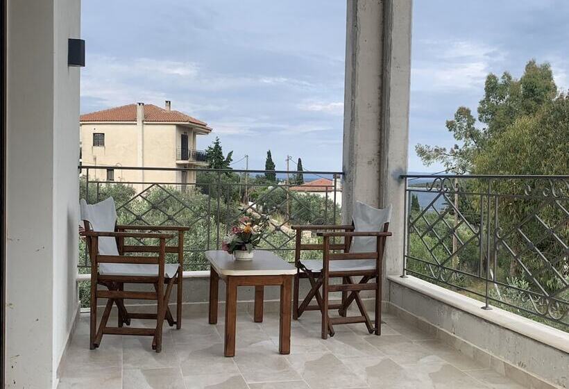 פנסיון Effie S Maisonette With Detached Studio