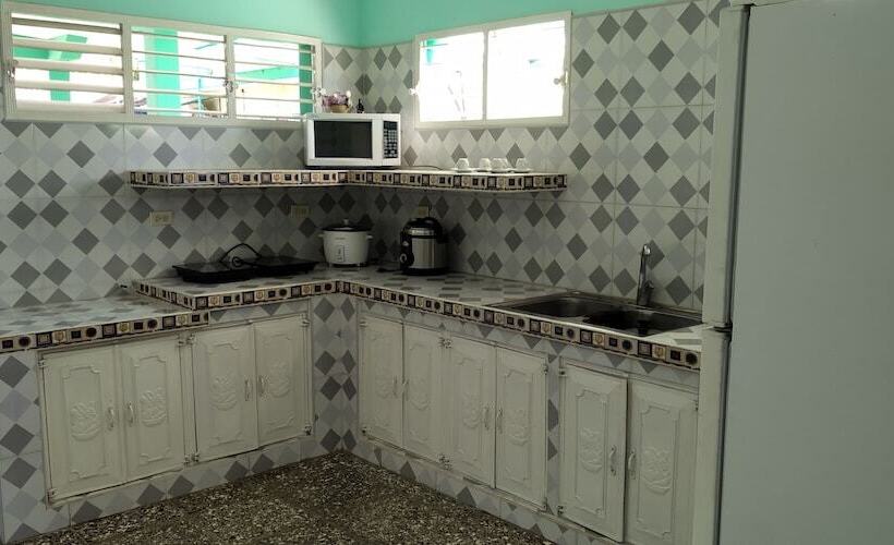 پانسیون Hostal Aida Y Miguel