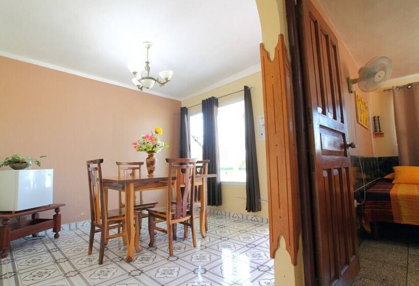 پانسیون Casa Yaima
