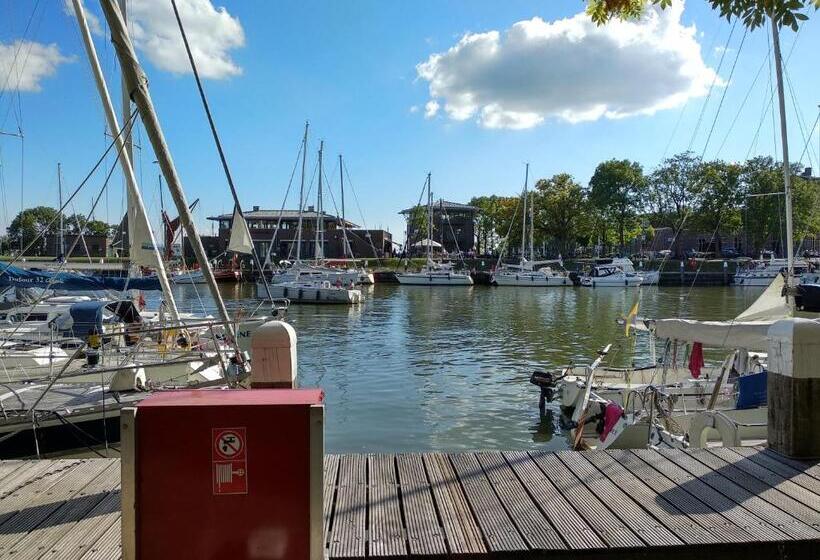 Bed and Breakfast Appartement Aan De Veste