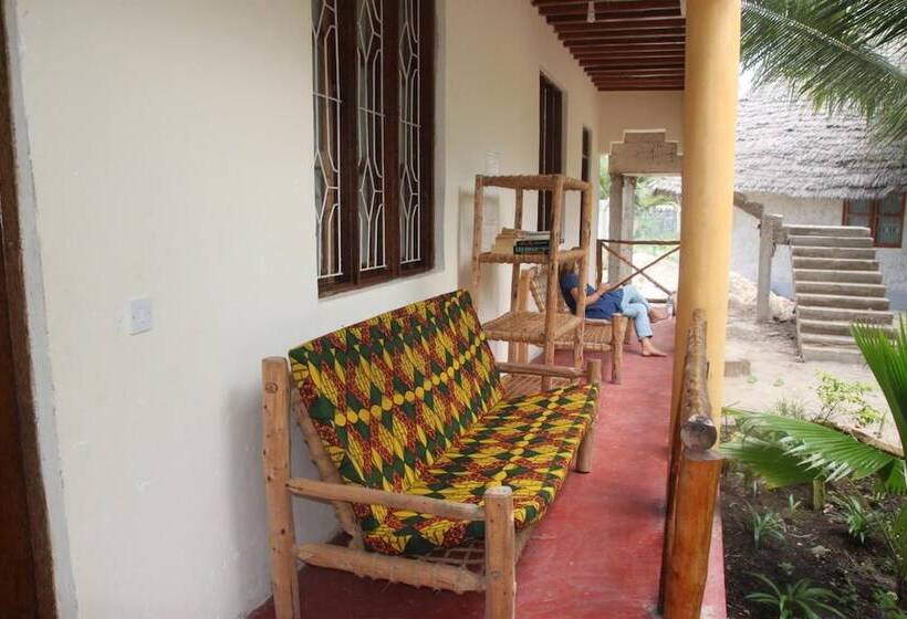 مبيت وإفطار Mpole Bungalows