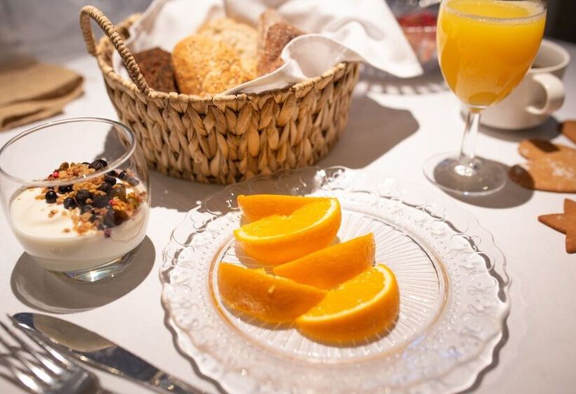 민박 Varjola Holiday Center