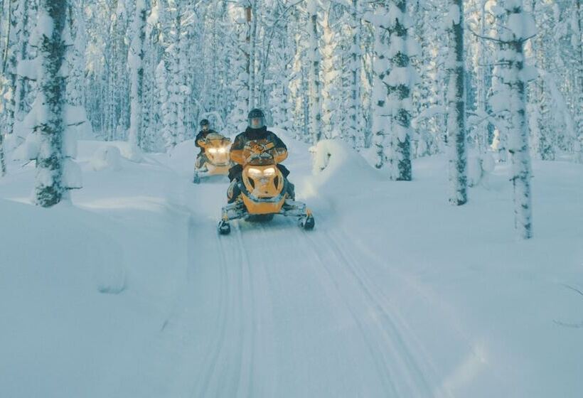 민박 Varjola Holiday Center