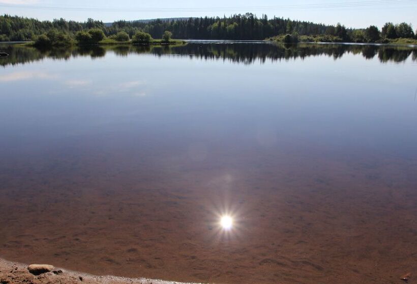 ベッドアンドブレックファースト Wanha Autti Camping Rovaniemi