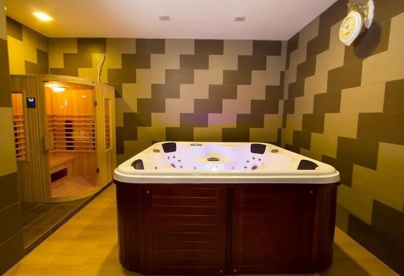 فندق 888 Boutique