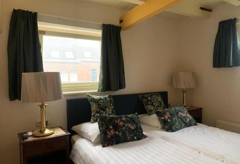 هتل De Gulden Waagen