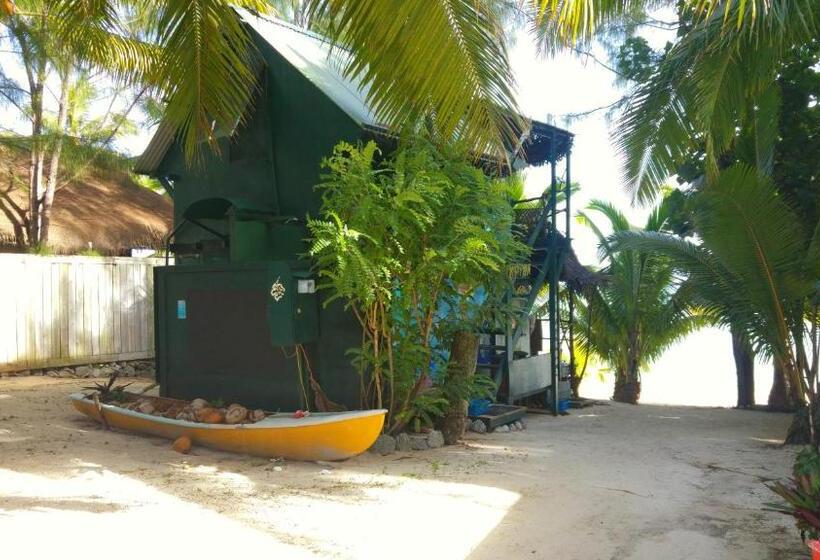 هتل Matriki Beach Huts