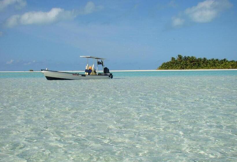 هتل Matriki Beach Huts