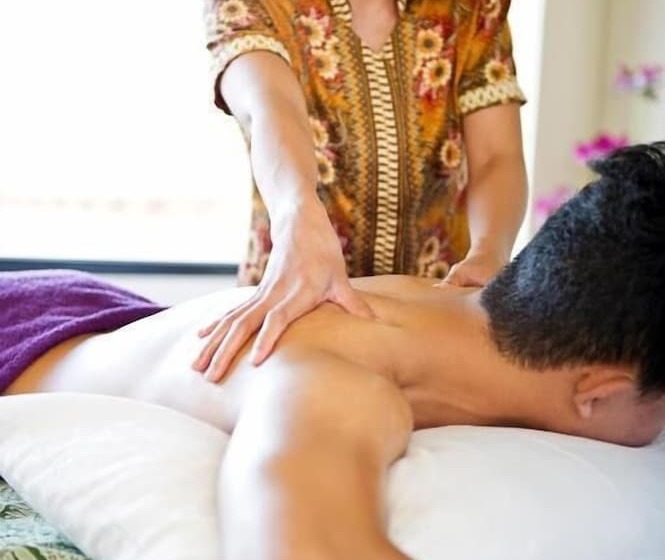 هتل Puri Kiic Golf View