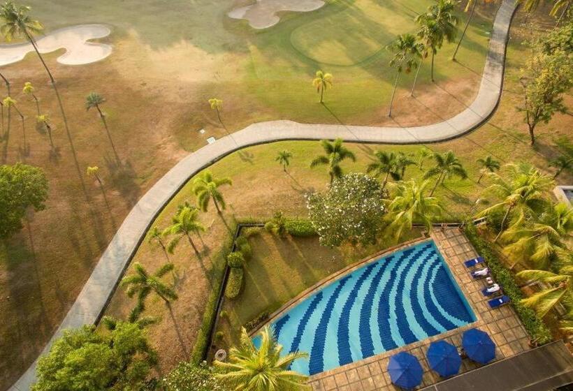 هتل Puri Kiic Golf View