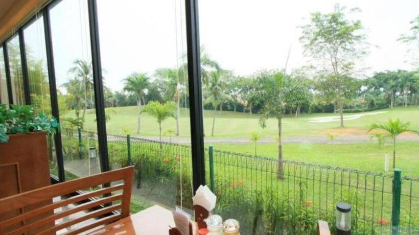 هتل Puri Kiic Golf View