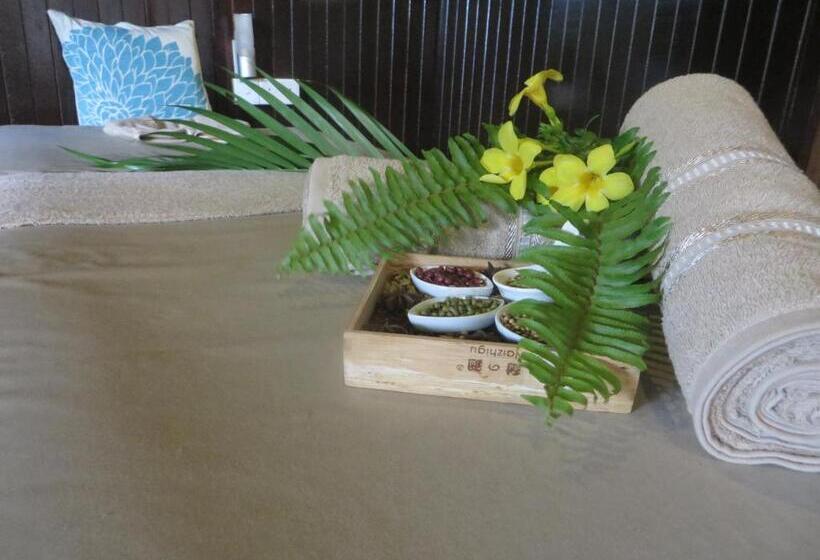 Melina Beach Resort