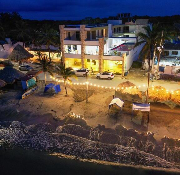 هتل Provenza Coveñas