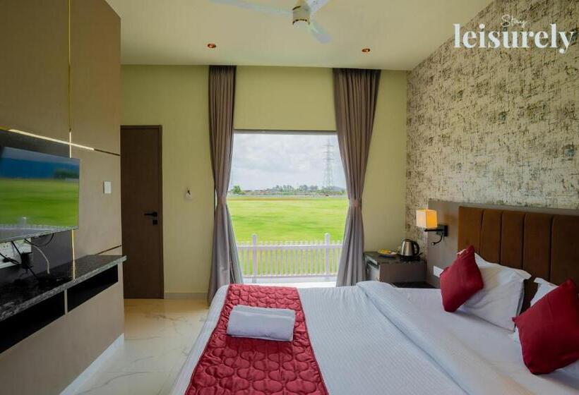 בית מלון כפרי Stay Leisurely   Pavilion By The Hills, Lonavala   Stadium View Rooms
