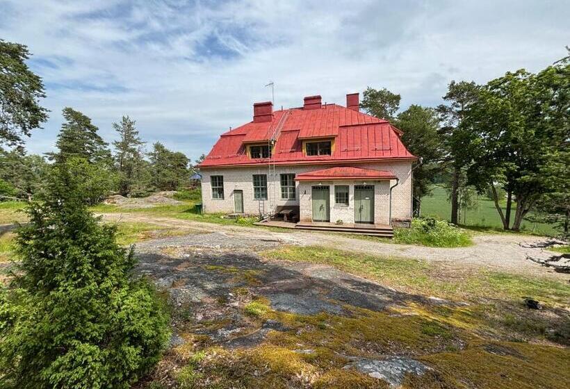 旅馆 Kirjais Skola