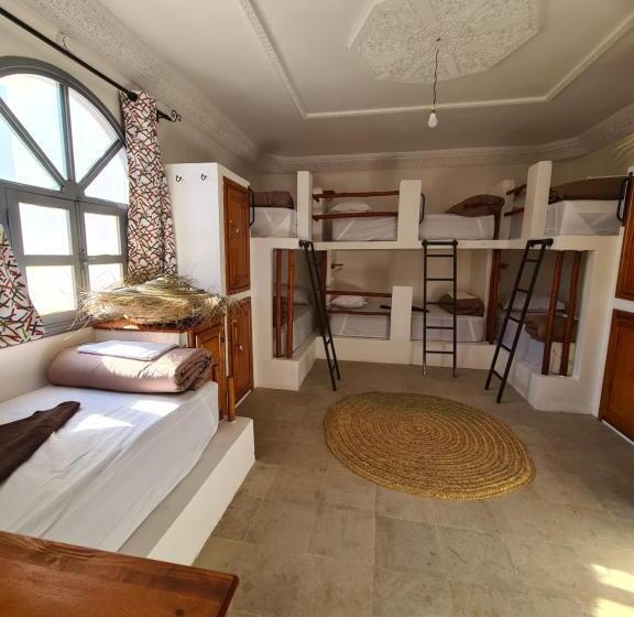 هاستل L Auberge Des Vagues