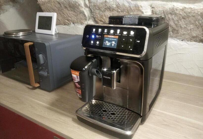 مبيت وإفطار Chambres D Hôtes L Amphitryon 5 Chambres