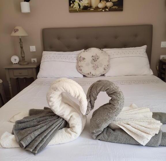 Bed and Breakfast Chez Brigitte Chambre D Hôte Avec Cour Privative,piscine