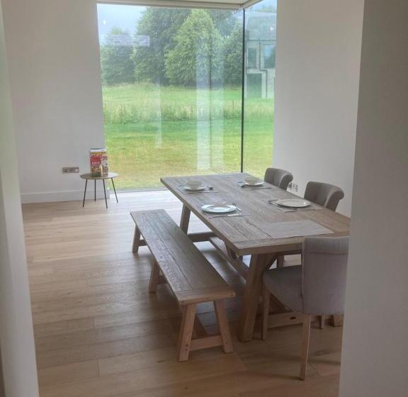 住宿加早餐  Lime Tree Cottage   Double Room With Ensuite