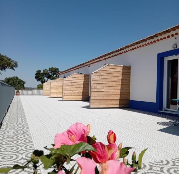 تختخواب و صبحانه Monte Do Sol