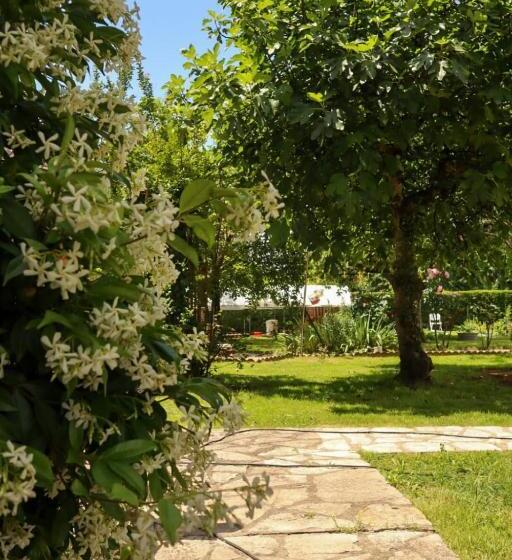 住宿加早餐  Un Coin De Paradis En Dordogne