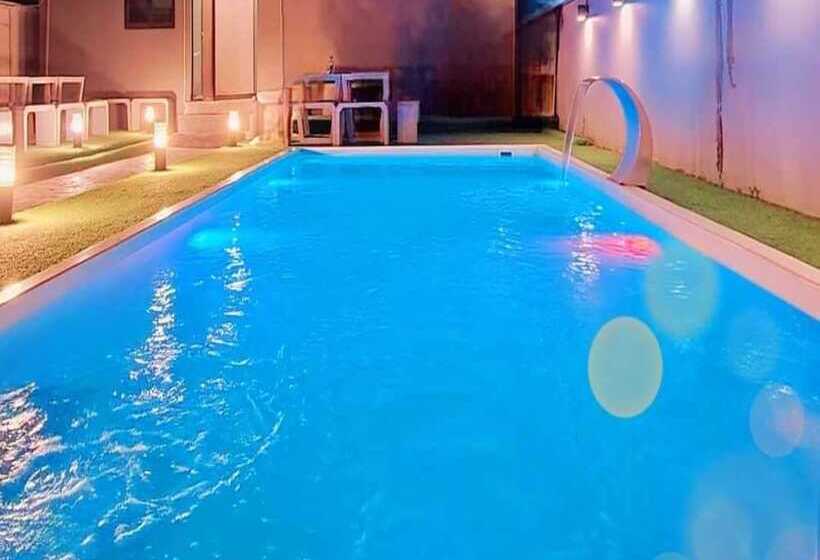 هتل Capital O 75512 Loft Residence  Suphanburi