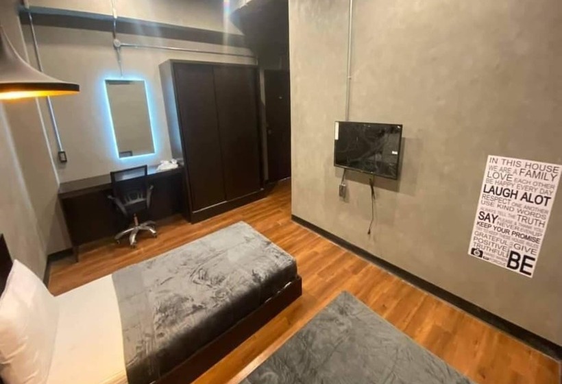 هتل Capital O 75512 Loft Residence  Suphanburi