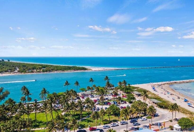 فندق Oceanfront Inn Suite, Ocean And Inlet Views, King Bed, #12