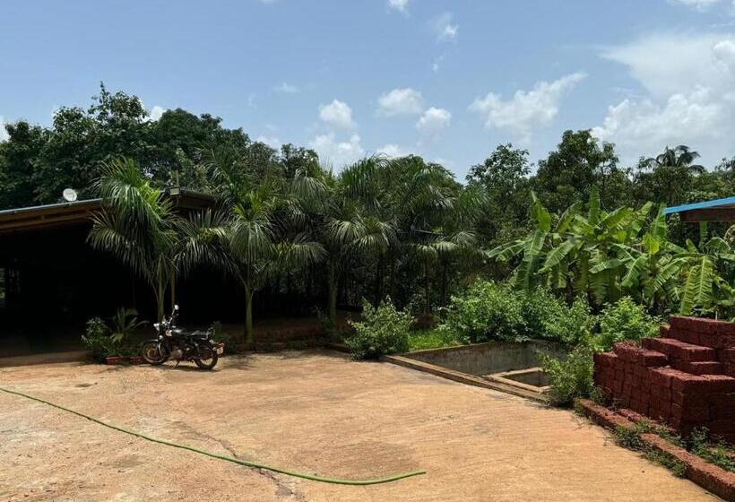 ホテル Shalini Palace