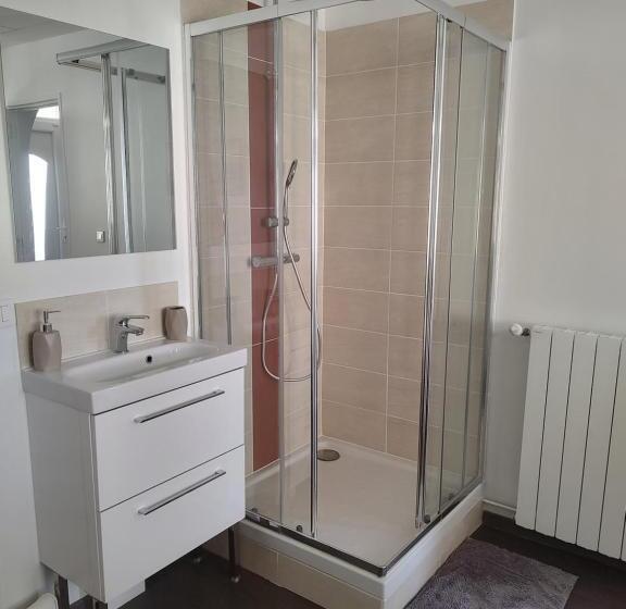 Пансион Logement F2