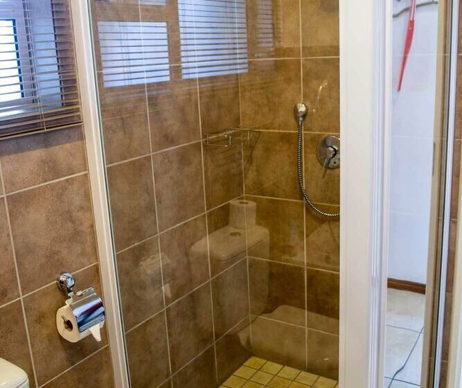 تختخواب و صبحانه Amohela Guesthouse