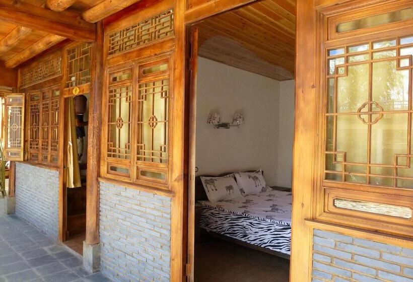 호텔 Tourist Courtyard