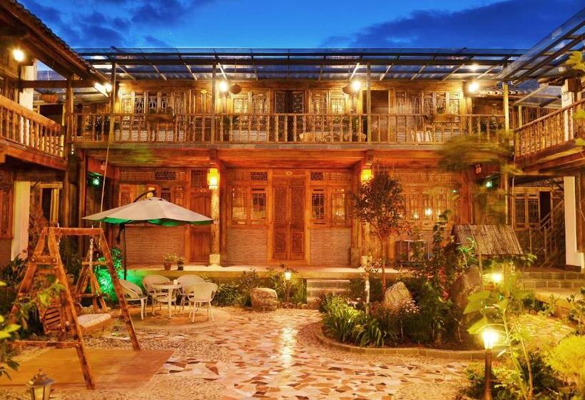 호텔 Tourist Courtyard