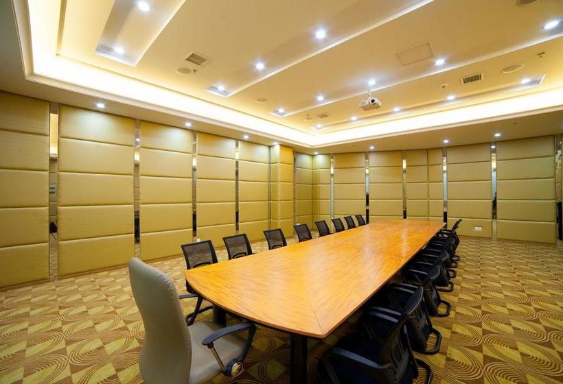 Starway Hotel Qidong