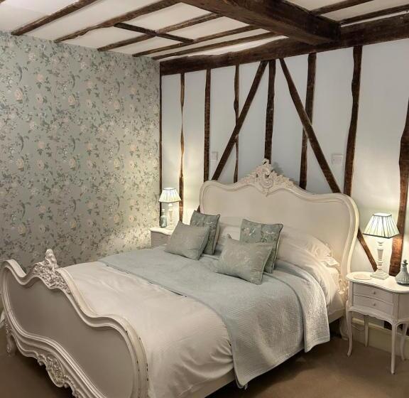 הוסטל The Stagg Inn & Classic Car Experience