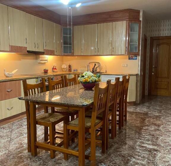 تختخواب و صبحانه Chalet Solmar