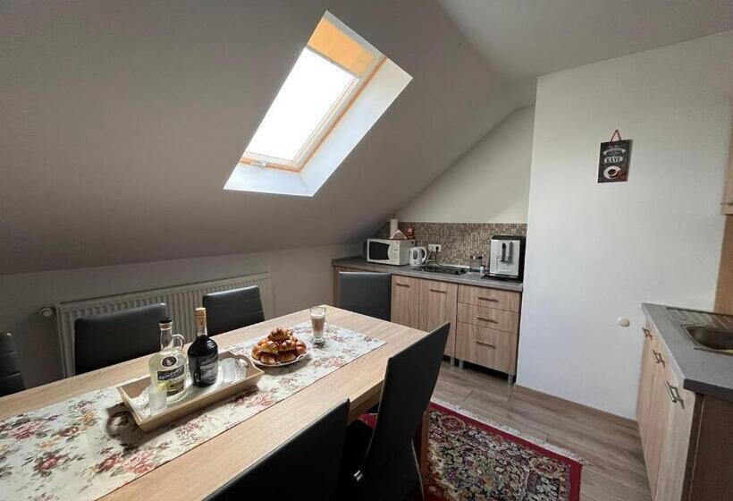 تختخواب و صبحانه Casa Timea Vendégház