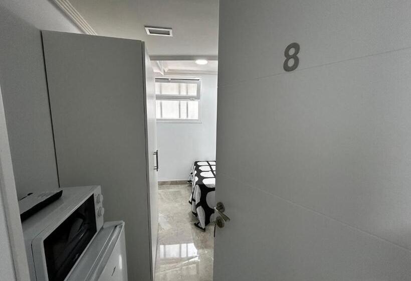 تختخواب و صبحانه Habitaciónes Doble Con Baño Privado En El Centro De Madrid