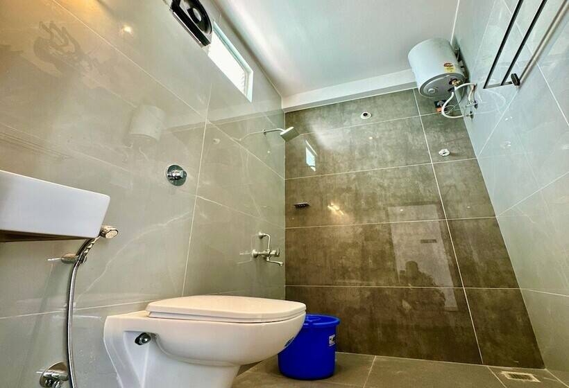 هتل Lavish Homestay