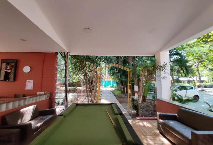 فندق Orchard Resort By Vaishali Group