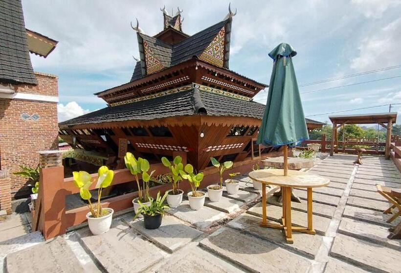 هتل Reddoorz At Jalan Ujung Sampun Berastagi