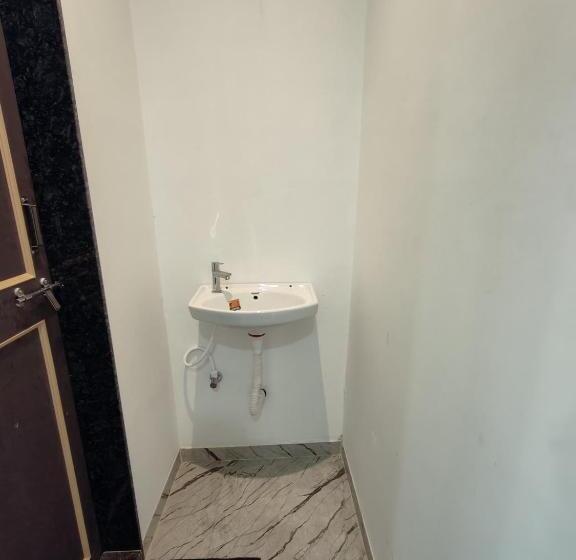 호텔 Shri Resort & Lodging