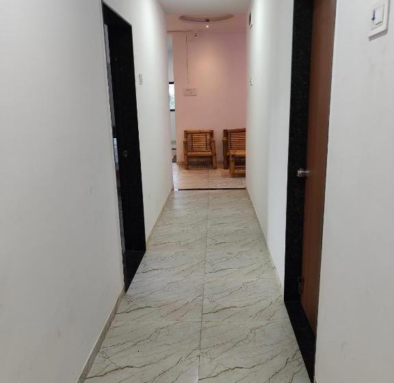 호텔 Shri Resort & Lodging