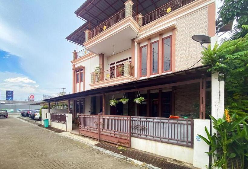 هتل Wisma Falira Serang Syariah Mitra Reddoorz