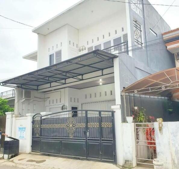 پانسیون Ibuku Kost Khusus Wanita