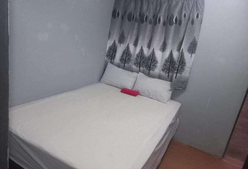 Пансион Little Flowers Guesthouse