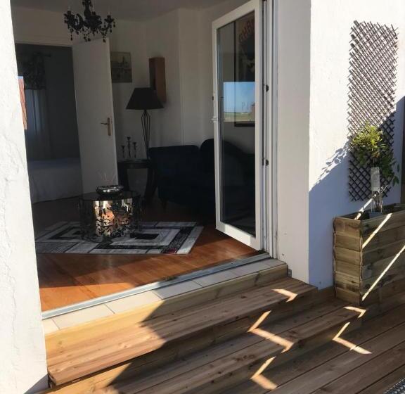 פנסיון Sangatte Guest House   Studio Terrace   Seafront