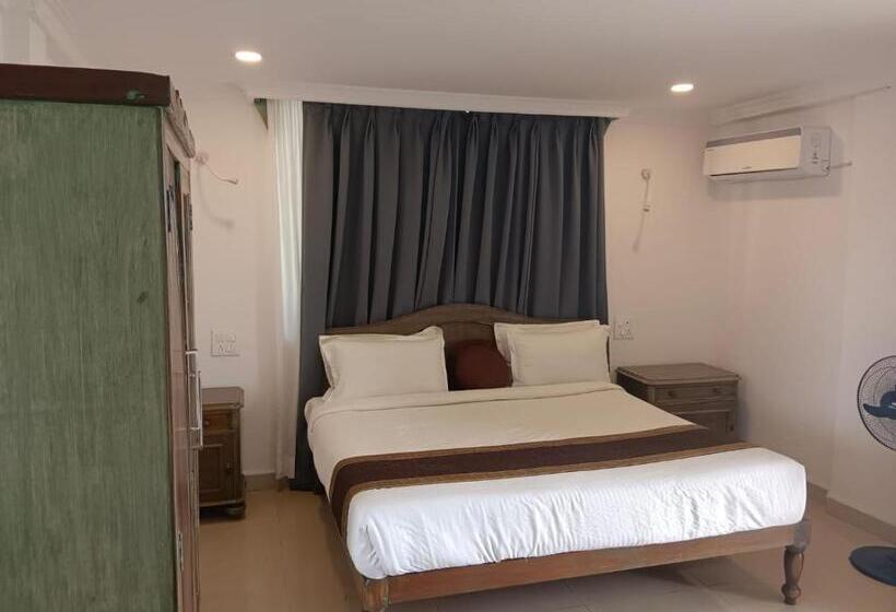 리조트 Astra Sea View Rooms And Villa North Goa