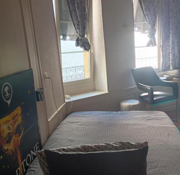 호스텔 Bed In Shared Vintage Room, Old Town, Kitchen ,no Net