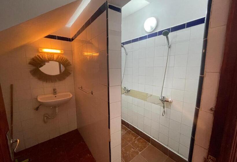 مبيت وإفطار Ecobay Hostel